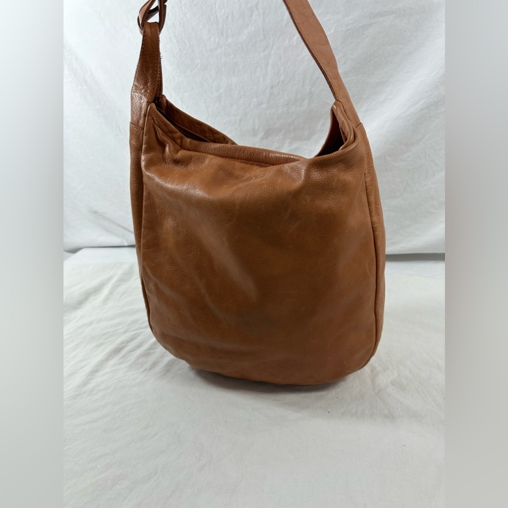 Genuine vintage SEDGWICK tan leather shoulder bag purse hobo